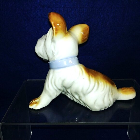 Vintage Ceramic Terrier Dog Figurine Hallmarked Bottom Sitting Pose Tilted Head - Picture 3 of 6